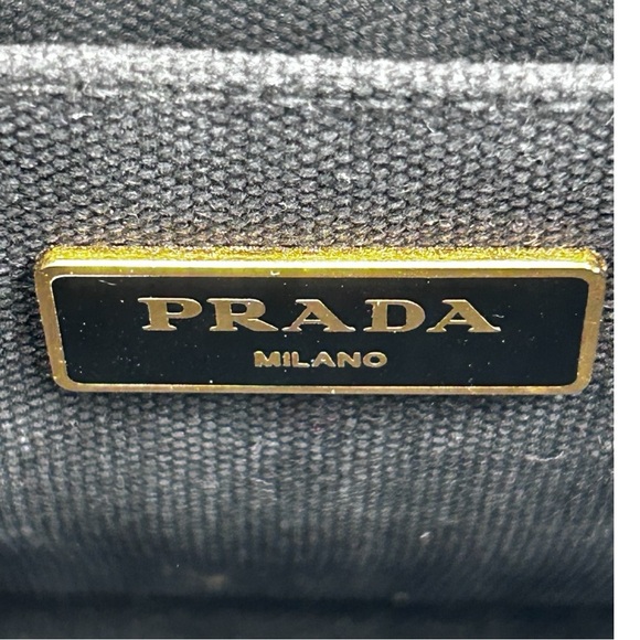 Prada canapa - Picture 7 of 16